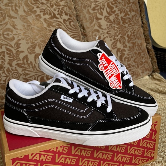 Vans Bearcat Black/White Men’s Bearcat
Black/White
VN000DT2BZW
Sneakers - Picture 7 of 16